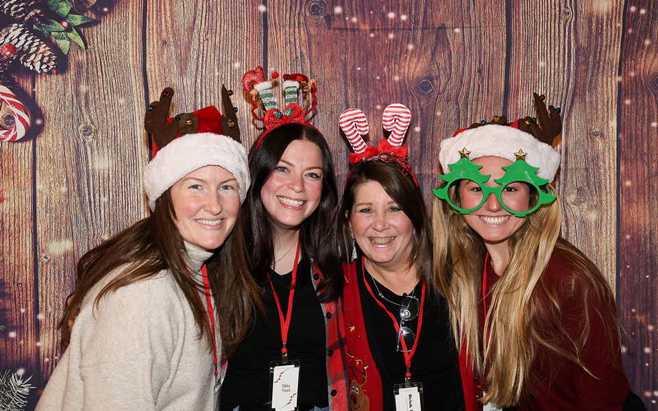 HolidaySocial_December2024_Blog14-(1).jpg HolidaySocial_December2024_Blog14-(1).jpg