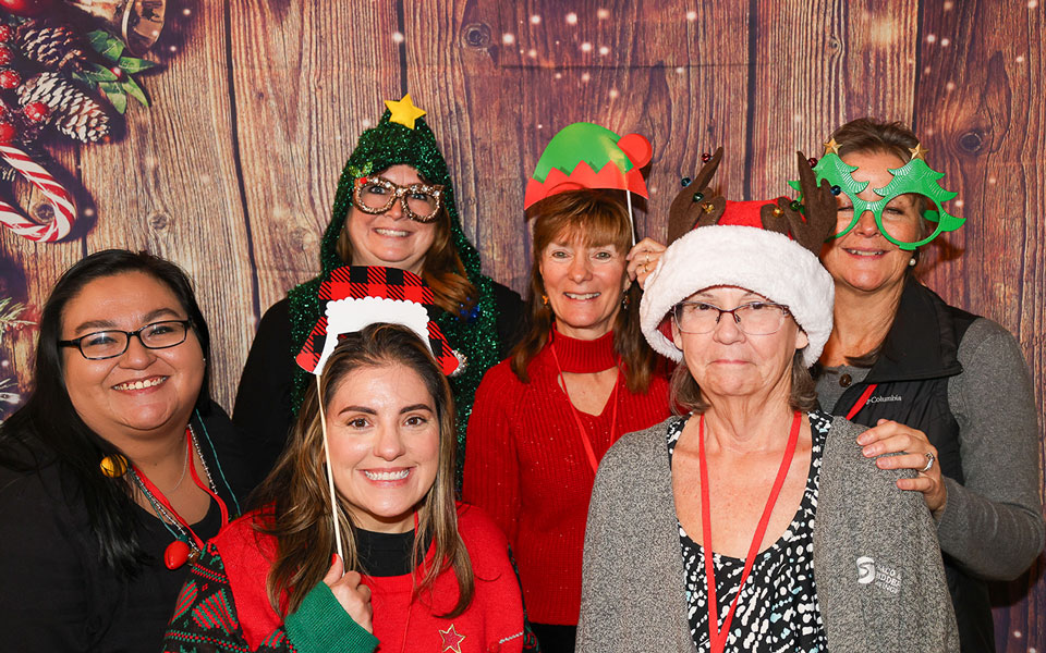 HolidaySocial_December2024_Blog4-(1).jpg HolidaySocial_December2024_Blog4-(1).jpg