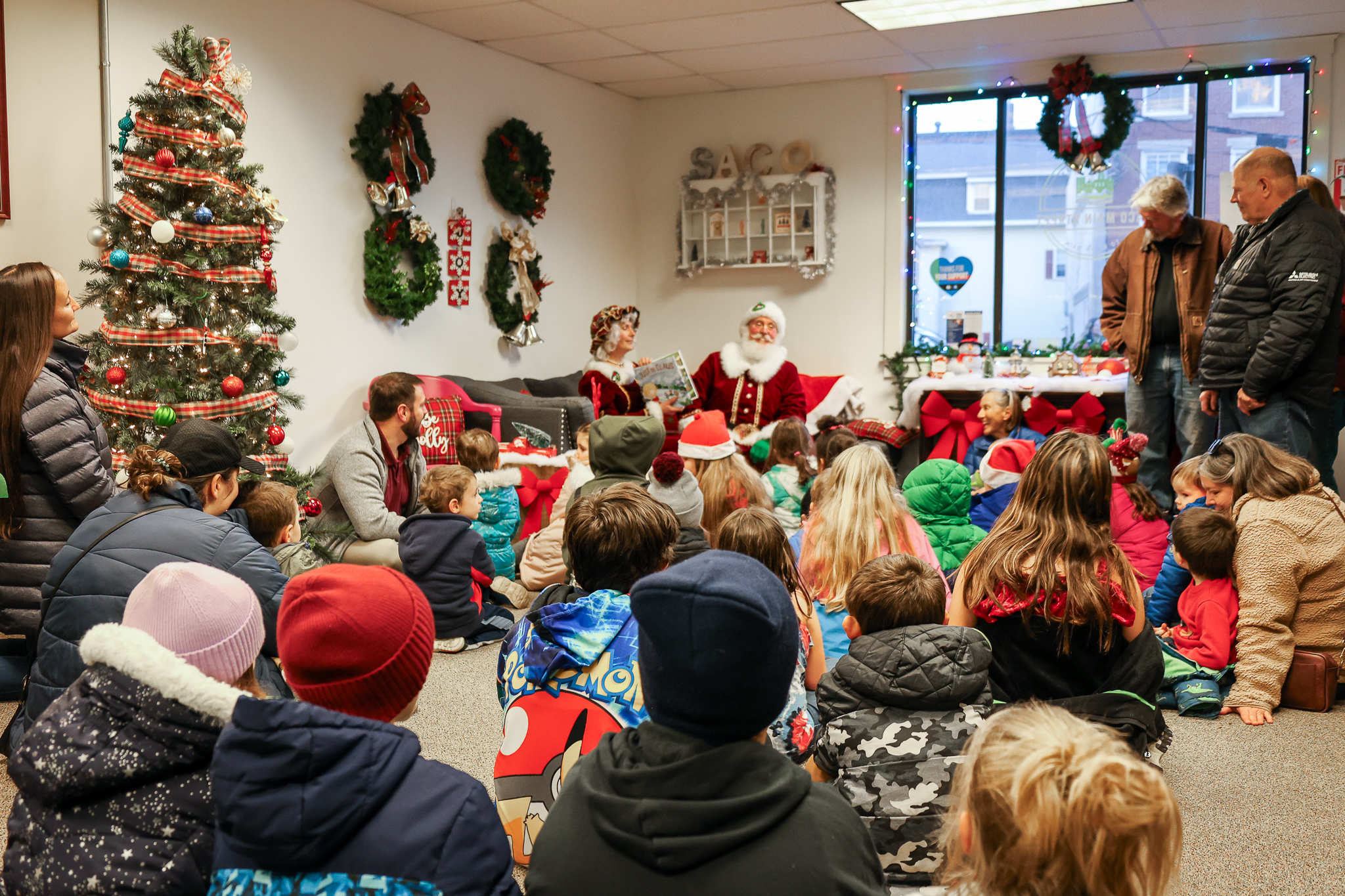 FestivalOfTreesParadeOfLights_SMFiles_2023-18.jpg